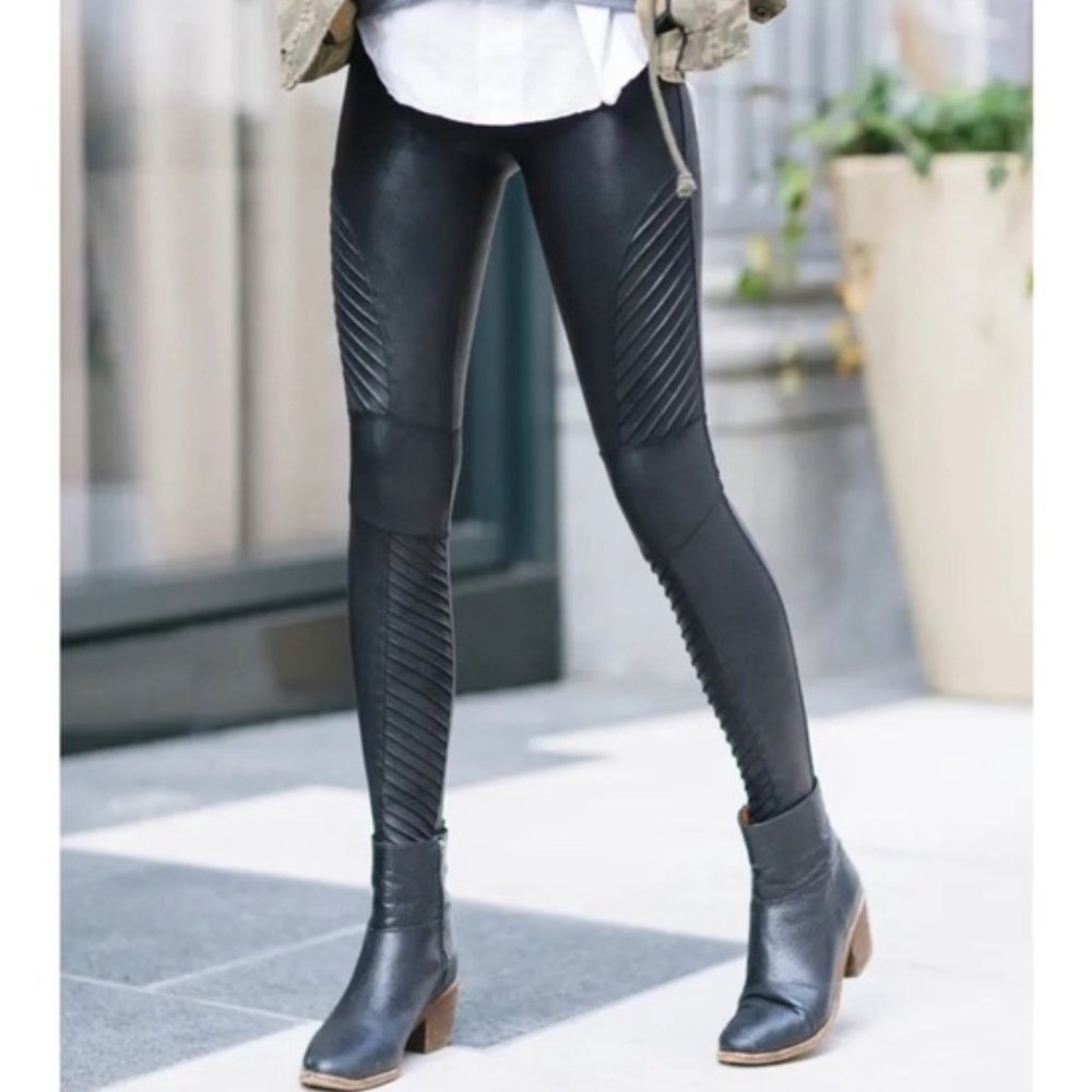 Spanx Faux Leather Moto Leggings Black Metallic Shimmer Faux Leather sz Lg